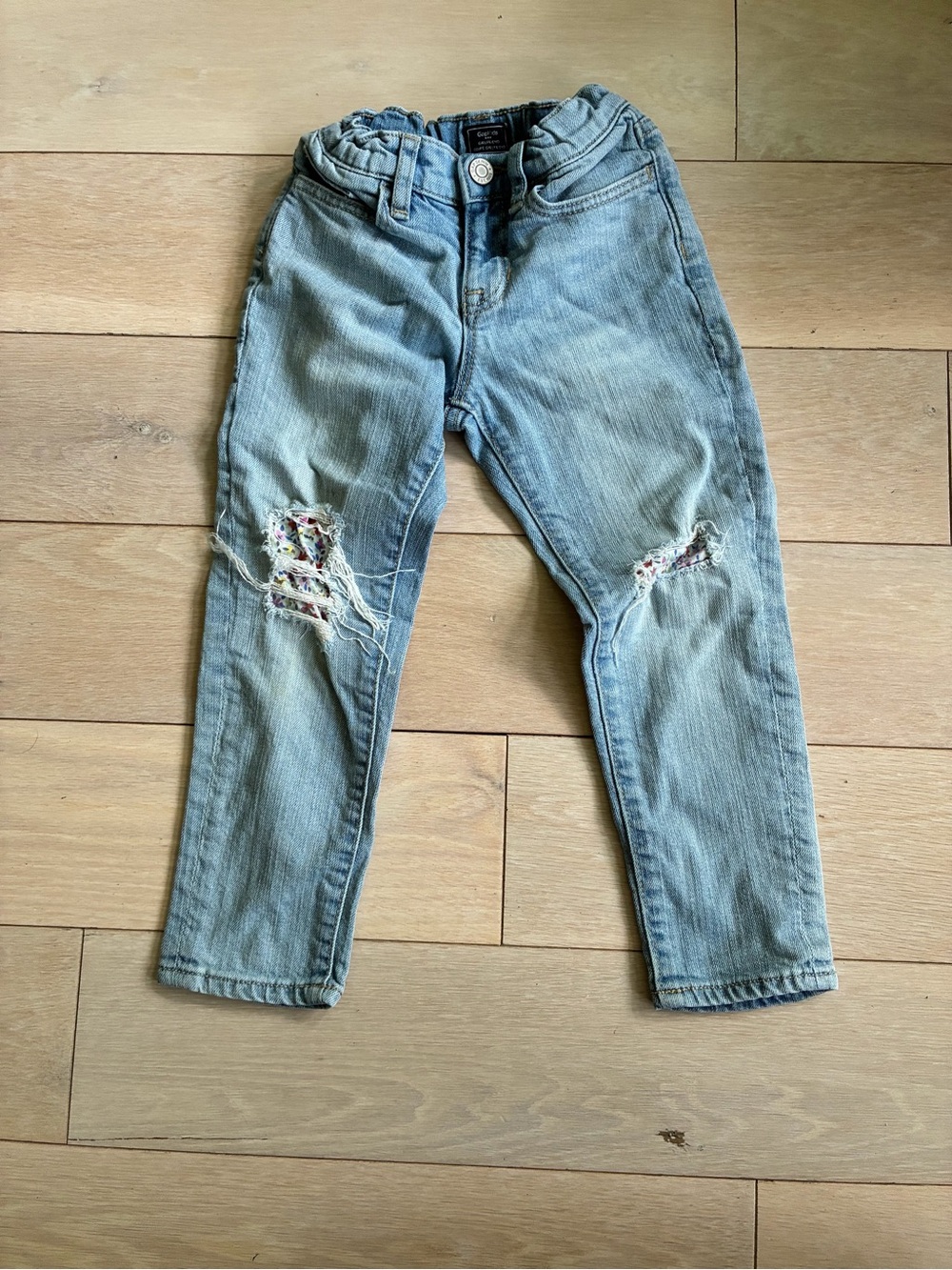 GAP Kids Denim Jeans with Ripped Knee Floral Patches EUC Size 5T
